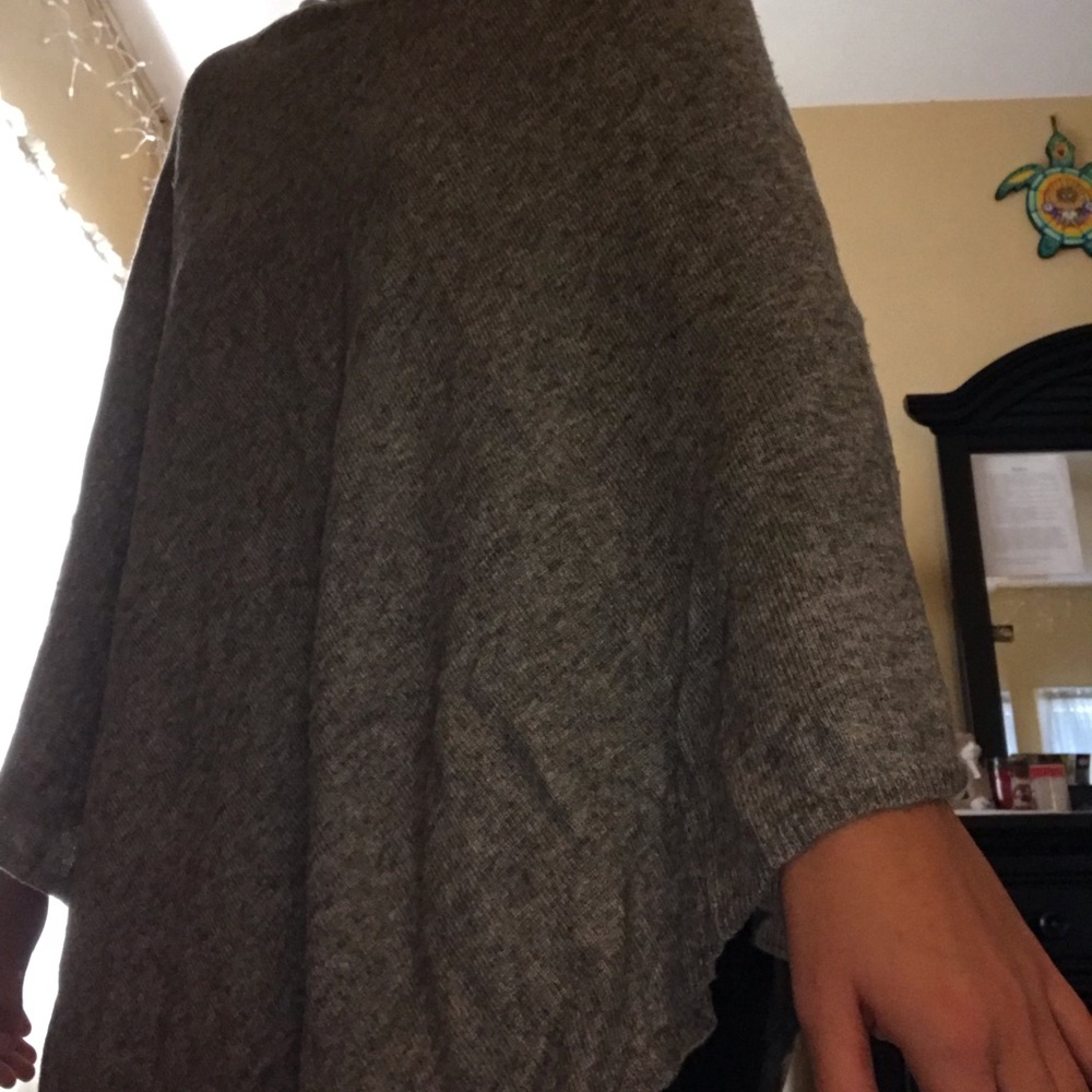 Grey fleece poncho